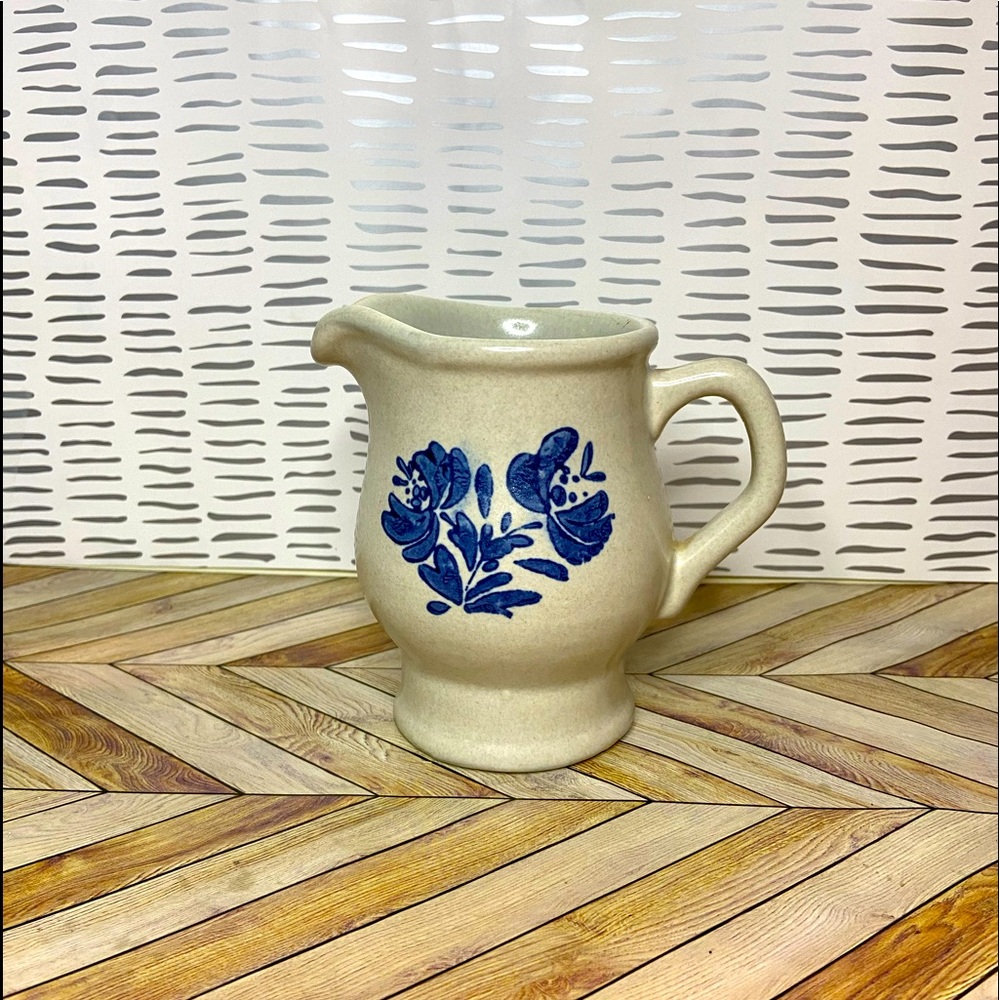 Vintage Pfaltzgraff Yorktowne Stoneware Creamer Small Pitcher 1967 Blue Cream